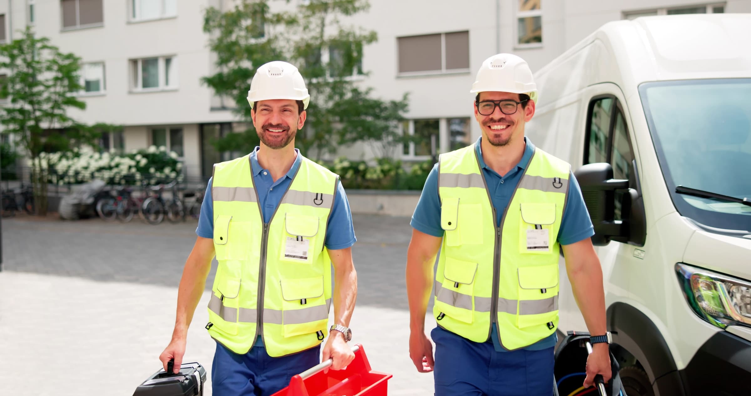 The Solo Operator's Guide to Looking Like a 10-Truck Company